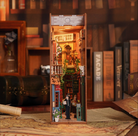 DIY Miniature House Book Nook Kit - 84 Charing Cross Road